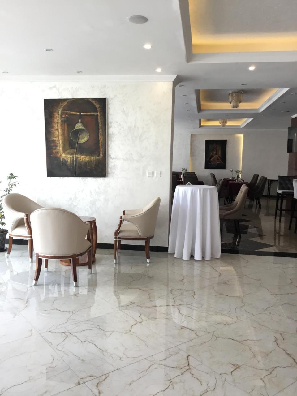 Marcen Addis Hotel Екстериор снимка