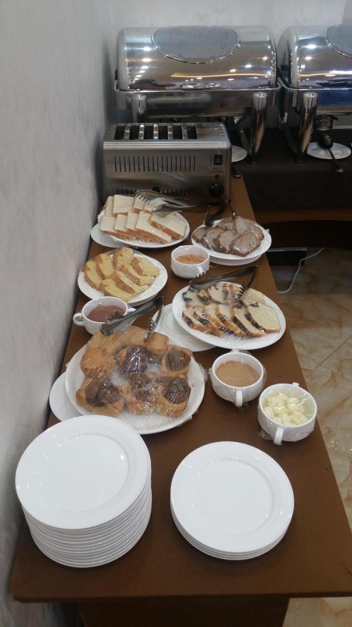 Marcen Addis Hotel Екстериор снимка