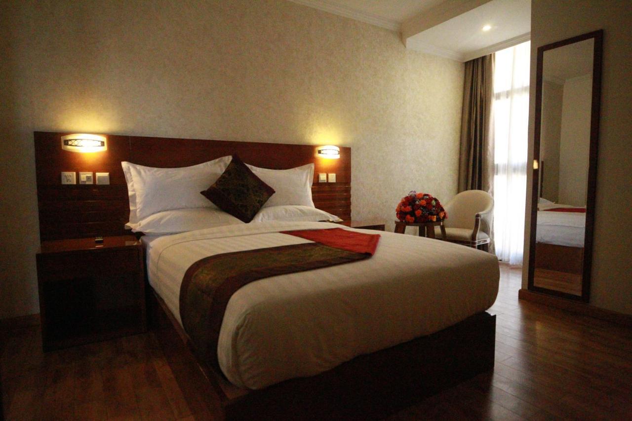 Marcen Addis Hotel Екстериор снимка