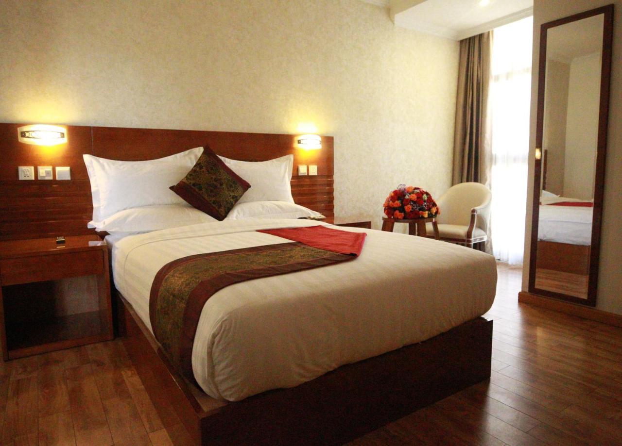 Marcen Addis Hotel Екстериор снимка