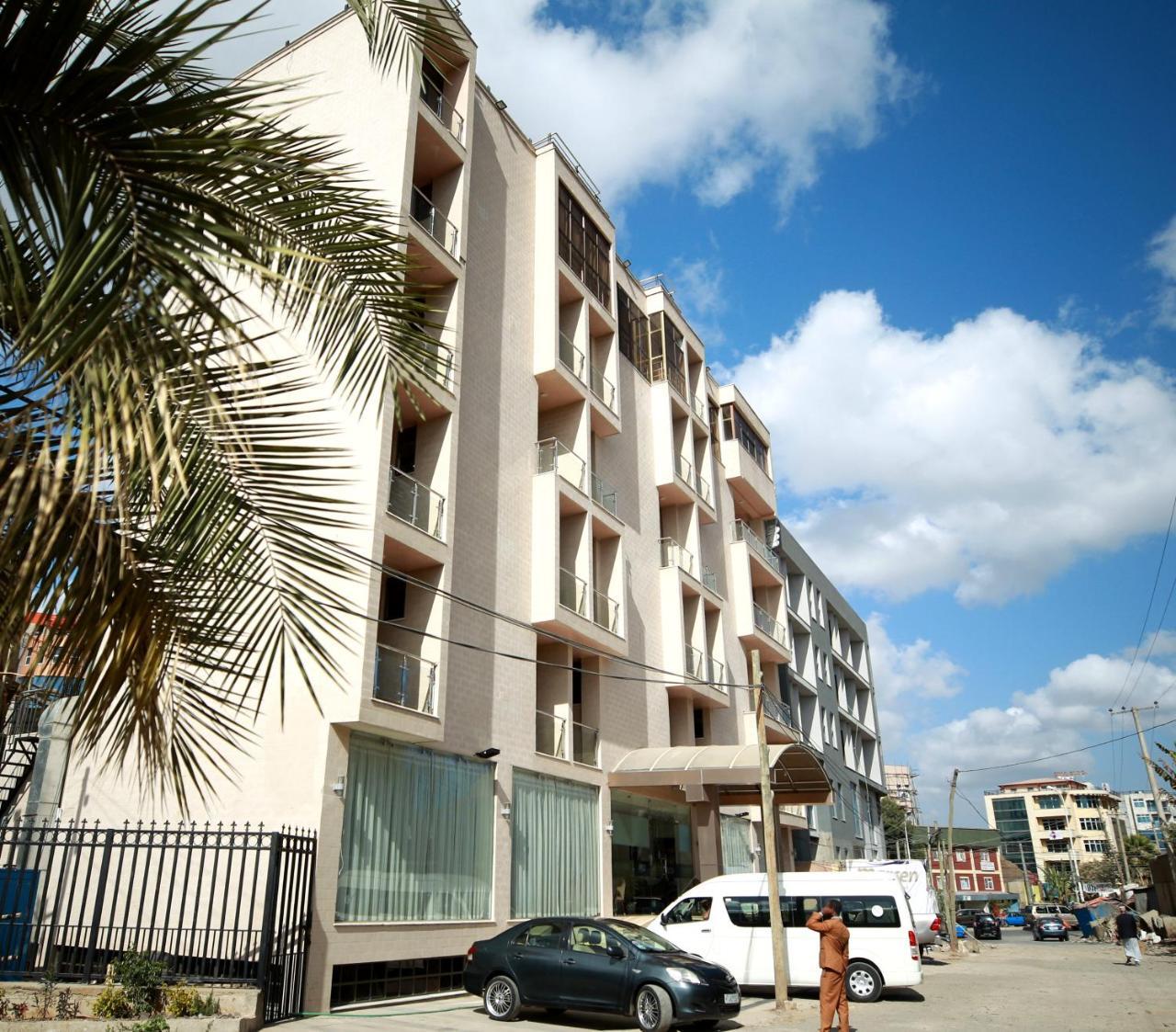 Marcen Addis Hotel Екстериор снимка